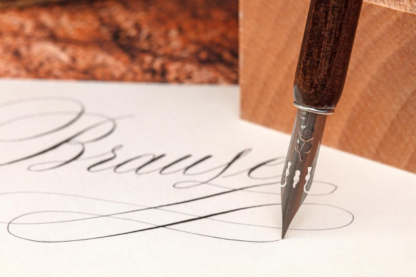 Набор для каллиграфии BRAUSE Calligraphy & Writing Set 6 перьев, деревянный держатель RH-137B
